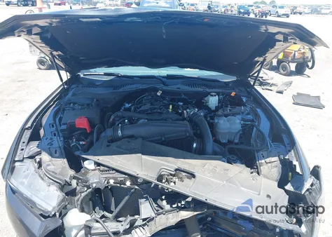 2024 Ford Mustang z USA, uszkodzony, nr VIN 1FA6P8TH3R5114246